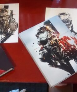 Metal Gear Solid V: The Phantom Pain: The Complete Official Guide Collector's Edition 32 71xEEqD93bL