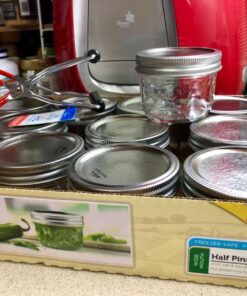 Kerr Wide Mouth Half-Pint Glass Mason Jars 8-Ounces with Lids and Bands 12-Count per Case (1-Case) 46 71xJQsDna0L