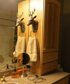 Command Photo Hangers, White, Easy On, Easy Off, Hangs up to 6 frames, Gallery Wall Pack 26 71xVKB0ZTCL