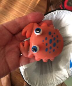 Bath Toys, 8 Pcs Light Up Floating Rubber Animal Toys Set, Flashing Color Changing Light in Water, Baby Infants Kids Toddler Child Preschool Bathtub Bathroom Shower Games Swimming Pool Party 34 71xYxs9pE5L