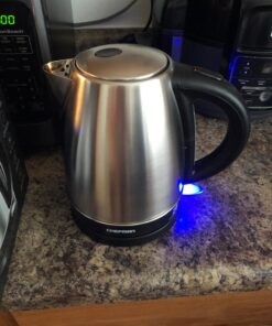 Chefman Stainless Steel Electric Kettle w/ 360° Swivel Base, Auto Shut Off & Boil Dry Protection, BPA-Free Interior and Cool-Touch Handle, 7+ Cup Capacity, 1.7 Liter, 1500W 60 71xpqTOY 0L