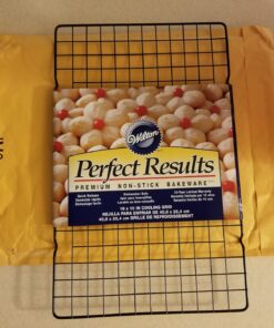 Wilton Industries Perfect Results Mega Cooling Rack, Black (1 pack) 1 23 71xtvFAyhNL