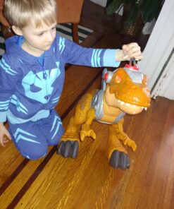 Fisher-Price Imaginext Jurassic World T. rex Dinosaur Toy with Owen Grady Figure, Light-Up Eyes & Chomping Action for Ages 3+ Years, 7-Piece Set (Amazon Exclusive) 40 71y7Pov x0L