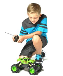 Maisto R/C Rock Crawler Radio Control Vehicle (Colors May Vary) 16 71yCqsEvz7L