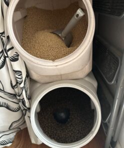 Gamma2 Vittles Vault Stackable Dog Food Storage Container, Up to 60 Pounds Dry Pet Food Storage, Made in USA 46 71z4m4unEhL