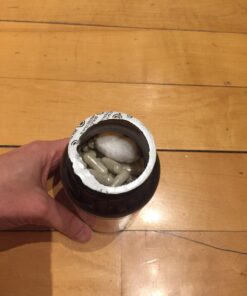 Solgar Gentle Iron (Iron Bisglycinate) 25 mg - 180 Vegetable Capsules - Non-Constipating, Gentle on Your Stomach - Non-GMO, Gluten Free - 180 Servings Old 31 71zFdOyw2SL