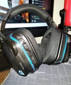 Logitech G933 Artemis Spectrum – Wireless RGB 7.1 Dolby and DTS Headphone Surround Sound Gaming Headset – PC, PS4, Xbox One, Switch, and Mobile Compatible – Advanced Audio Drivers – Black 59 81 S0naoZOL