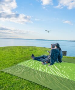 WEKAPO Beach Blanket Sandproof, Extra Large Beach Mat, Big & Compact Sand Free Mat Quick Drying, Lightweight & Durable with 6 Stakes & 4 Corner Pockets Green 9x10 FT (1~8 person) 20 81 k9oLKXL