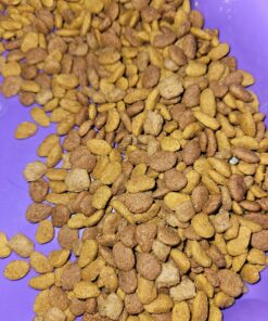 Purina ONE Natural Dry Cat Food, Tender Selects Blend With Real Salmon - 16 lb. Bag 16.00 Pound (Pack of 1) 35 810nUATWdOL