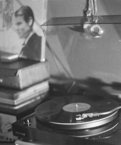 Fluance RT81 Elite High Fidelity Vinyl Turntable Record Player with Audio Technica AT95E Cartridge, Belt Drive, Built-in Preamp, Adjustable Counterweight, High Mass MDF Wood Plinth - Walnut 39 811tcqQVNYL