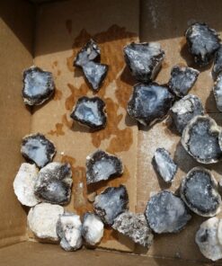 Break Your Own Geodes - Set of 12 - STEM Toy and Classroom Learning 43 812VmmzNOpL