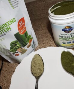 Garden of Life Raw Organic Perfect Food Green Superfood Juiced Greens Powder - Original Stevia-Free, 30 Servings, Non-GMO, Gluten Free Whole Food Dietary Supplement, Alkalize, Detoxify, Energize 30 Servings (Pack of 1) 38 8136gmhxCvL