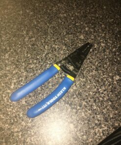 Klein Tools 11055 Wire Cutter and Wire Stripper, Stranded Wire Cutter, Solid Wire Cutter, Cuts Copper Wire 64 813ZOY5vL