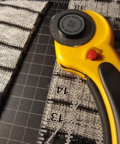 OLFA 45mm Ergonomic Rotary Cutter (RTY-2/DX) - Rotary Fabric Cutter w/ Blade Cover & Squeeze Trigger for Quilting, Sewing, Crafts, Replacement Blade: OLFA RB45-1H 57 814xA9Mh2UL