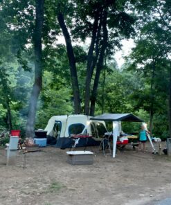 Coleman Camping Tent with Instant Setup, 4/6/8/10 Person Weatherproof Tent with WeatherTec Technology, Double-Thick Fabric, and Included Carry Bag, Sets Up in 60 Seconds 8-person Cabin Tent 45 81680AvyHNL