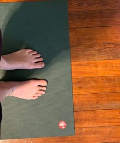 Manduka PRO Yoga Mat - Multipurpose Exercise Mat for Yoga, Pilates, Home Workout, Built to Last a Lifetime, 6mm Thick Cushion for Joint Support and Stability Black Sage 85" x 26" 39 816QuqHwsXL