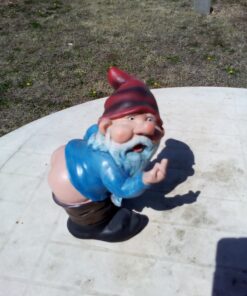 Funny Guy Mugs Middle Finger Gnome Statue - Mooning Gnome - Indoor or Outdoor Garden Gnome Sculpture for Patio, Yard or Lawn - Funny Gnomes Inappropriate Gifts - Naughty Gnomes 23 816j0KcqSoL