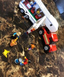 LEGO City Pickup & Caravan 60182 Building Kit (344 Pieces) 42 817BhPNSgzL 2