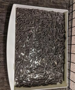 Purina Yesterday's News Non Clumping Paper Cat Litter, Unscented Low Tracking Cat Litter - 30 lb. Bag Original Texture 42 817LLhJlGgL