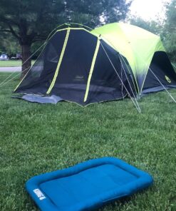 Coleman Carlsbad Dark Room Camping Tent with Screened Porch, 4/6 Person Tent Blocks 90% of Sunlight and Keeps Inside Cool, Weatherproof Tent with Easy Setup and Screened-In Porch 6-person 46 817RnNxrTdL
