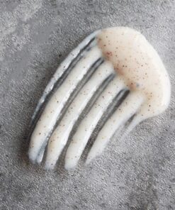 MARLOWE. No. 122 Men's Facial Scrub 6 oz, Light Daily Exfoliating Face Cleanser with Natural Aloe & Green Tea Extracts, Fresh Pine & Agarwood Scent 6 Fl Oz (Pack of 1) 11 818IbmPJNAL