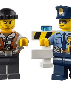 LEGO City Police High-Speed Chase 60138 Building Toy with Cop Car, Police Helicopter, and Getaway Sports Car (294 Pieces) 30 818a8sG414L