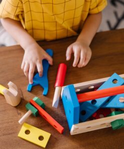 Melissa & Doug Take-Along Tool Kit Wooden Construction Toy (24 pcs), Multicolor, 10.0 x 5.55 x 4.75 26 8198cF9C8JL