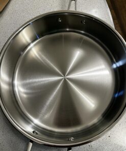 Cuisinart Stainless Steel, 5.5 Quart Sauté Pan w/ Cover, Helper Handle, Chef's Classic, 733-30H 30 819uMxwfIL