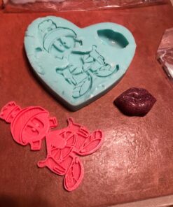 NoCry Heavy Duty Cut Resistant Work Gloves — Durable Cut Resistant Gloves with Grip Dots, Level 5 Cutting Gloves for Chefs, Perfect Wood Carving Gloves, Anti Cut Gloves for Glass Handling, Chef Gloves Medium Reinforced Grip Dot White 25 81AHb3j4FL