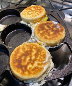 Lodge Cast Iron Mini Cake Pan. Pre-seasoned Cast Iron Cake Pan for Baking Biscuits, Desserts, and Cupcakes. 33 81AZ0CkR1OL