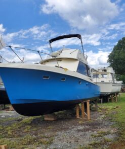 Rust-Oleum, Navy Blue, 207002 Marine Topside Paint, 1-Quart, 32 Fl Oz (Pack of 1), 11 32 Fl Oz (Pack of 1) Marine Topside Enamel Paint 52 81B9tmc7niL