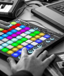 Novation Launchpad Ableton Live Controller with 64 RGB Backlit Pads (8x8 Grid) 16 81BLlAd8qeL