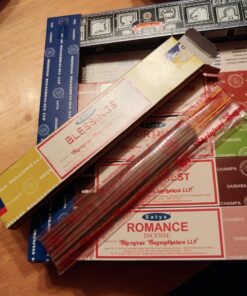 Nag Champa Sunrise Sandalwood Midnight Patchouli Celestial Fortune Blessings Romance Super Hit Jasmine Blossom Rain forest by Satya Gift Set 50 81BXop5TjKL