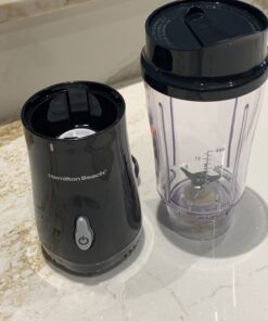 Hamilton Beach Portable Blender for Shakes and Smoothies with 14 Oz BPA Free Travel Cup and Lid, Durable Stainless Steel Blades for Powerful Blending Performance, Black (51101AV) 14 oz. 1 Jar 51 81CAwaUJeaL