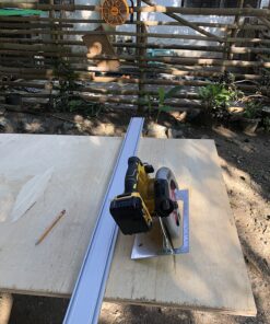 DEWALT 20V MAX 7-1/4-Inch Circular Saw with Brake, Tool Only, Cordless (DCS570B) Circular Saw Only 40 81CKRbt6wzL