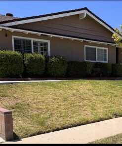 LawnLift 64 ounce Grass Paint factory 2nd with cosmetic blemishes on bottle, seal and label. May include dried paint or other unsightly blemishes on exterior of bottle. 34 81CfT8 KipL