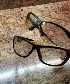 Amazon Basics Anti-Scratch Safety Glasses, UV-Resistant, Indoor/Outdoor Clear Mirror Lens, 3-Count Black & Clear 33 81Ci9HBnjnL