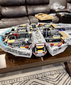LEGO Star Wars Ultimate Millennium Falcon 75192 - Expert Building Set and Starship Model Kit, Movie Collectible, Featuring Classic Figures and Han Solo's Iconic Ship, Best Gift for Adults 74 81DEme6fcL