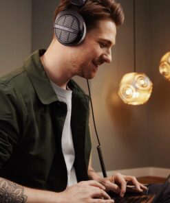 beyerdynamic DT 990 Pro 250 ohm Over-Ear Studio Headphones For Mixing, Mastering, and Editing Gray 36 81DS0o1qiGL