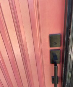 Kwikset San Clemente Front Door Lock Handle and Deadbolt Set, Entry Handleset Exterior with Interior Reversible Lever, Venetian Bronze, Pick Resistant SmartKey Rekey Deadbolt Security 39 81Dgoqv48qL