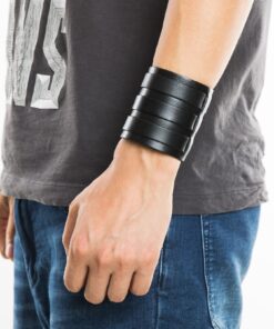 HZMAN Mens Genuine Leather Wide Triple Strap Cuff Wrap Gauntlet Wristband Buckle Fastening Arm Armor Cuff Black 9 81DlsmCfMwL
