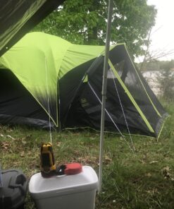 Coleman Carlsbad Dark Room Camping Tent with Screened Porch, 4/6 Person Tent Blocks 90% of Sunlight and Keeps Inside Cool, Weatherproof Tent with Easy Setup and Screened-In Porch 6-person 56 81Ds0dDPsoL