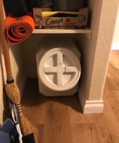 Gamma2 Vittles Vault Stackable Dog Food Storage Container, Up to 60 Pounds Dry Pet Food Storage, Made in USA 60 81FulvkQwgL