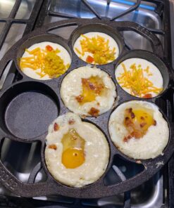 Lodge Cast Iron Mini Cake Pan. Pre-seasoned Cast Iron Cake Pan for Baking Biscuits, Desserts, and Cupcakes. 34 81G3OGzMClL