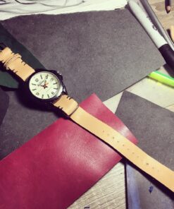 Upholstery Repair Kit with 2 Spools (1 White & 1 Black Spool) and 7 Different Sized Needles | Leather Repair Kit, Furniture, Clothes, Car, Fabric, Couch, Vinyl, Boat, Seat, Carpet, Shoe | Patch Fabric 35 81GIfw5681L