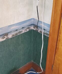 Lux WIN100 Automatic Heating & Cooling 5-2 Day Programmable Outlet Thermostat, Compatible with Portable A/C, Fans, and Space Heaters One Color 34 81GMg4wrmKL 1