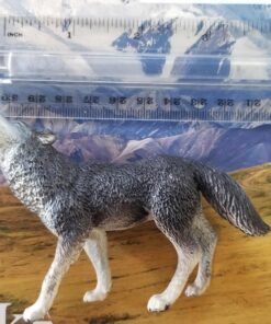 Safari Ltd. Gray Wolf Figurine - Detailed 3.75" Plastic Model Figure - Fun Educational Play Toy for Boys, Girls & Kids Ages 1+ 29 81H2lavoc9L