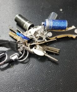 KeySmart Classic - Compact Key Holder and Keychain Organizer (up to 14 Keys, Blue) 31 81IIHAUohL