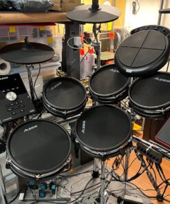 Alesis Drums Command Mesh Kit - Electric Drum Set with USB MIDI Connectivity, 600+ Electronic & Acoustic Drum Kit Sounds and Dual Zone Mesh Pads Old Model Drum Set Only 30 81JL4S8ne6L