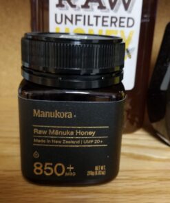 Manukora Raw Manuka Honey, MGO 850+ from New Zealand, Non-GMO, Monofloral, Traceable from Hive to Hand, Daily Digestive & Immune Support - 250g (8.82 Oz) 8.82 Ounce (Pack of 1) 56 81Jk6rYAEBL